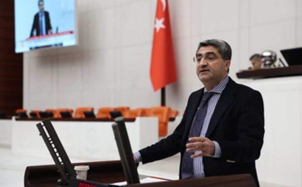 Mersin Milletvekili Ekmen: "Af talebi mi, görevden alma mı? Kamuoyu cevap bekliyor”