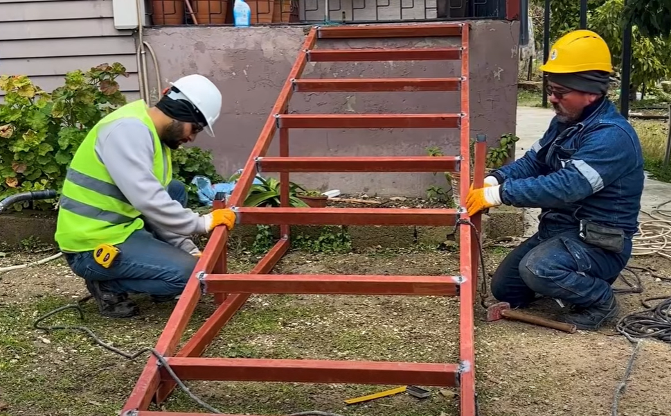 Erdemli’de Engelli Bireyler İçin Rampa Uygulaması Hayata Geçirildi
