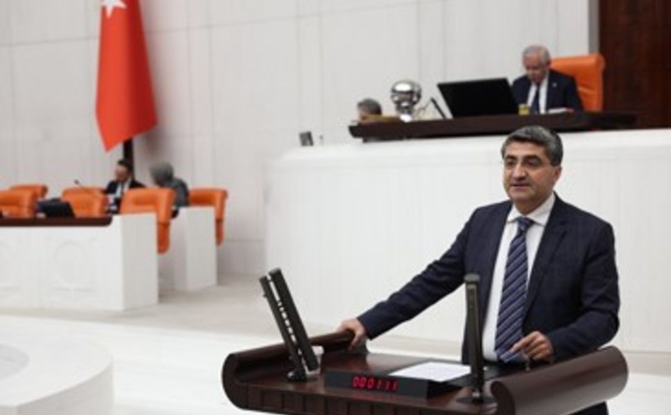 Mersin Milletvekili Ekmen, Eber Gölü’nde yaşanan çevresel sorunları gündeme taşıdı