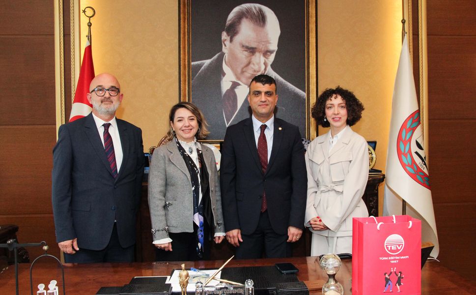 Mersin Barosundan, Özel Günlerde Çiçek Yerine Bağış