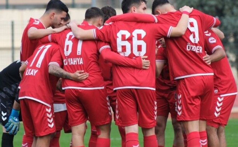 Silifke Belediyespor zirve takibini sürdürmek istiyor
