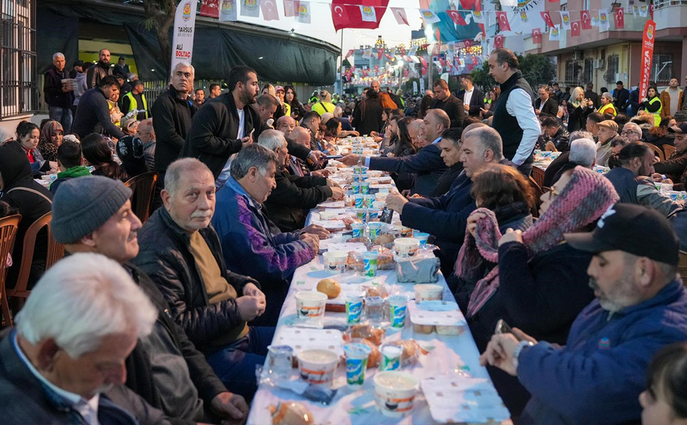 Tarsus Belediyesi'nin iftarında birlik ve beraberlik vurgusu
