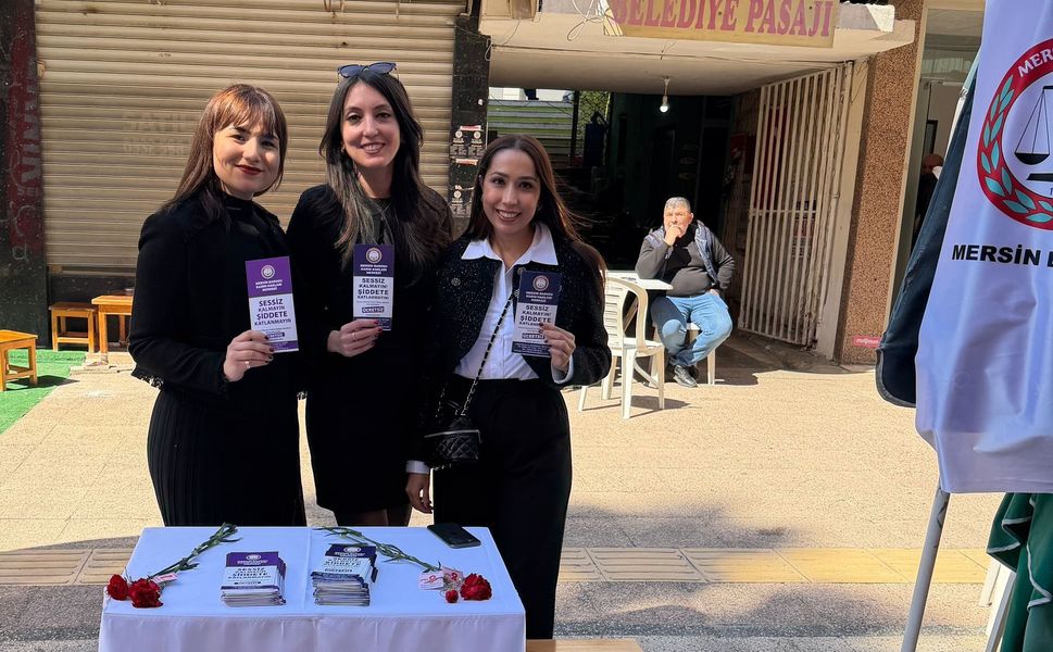 Mersin Barosu Kadın Hakları Merkezi stant açtı