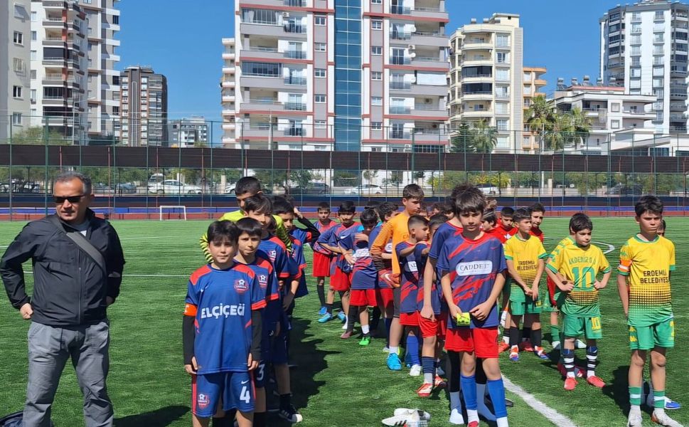 Okul sporları küçük erkekler futbol müsabakaları tamamlandı
