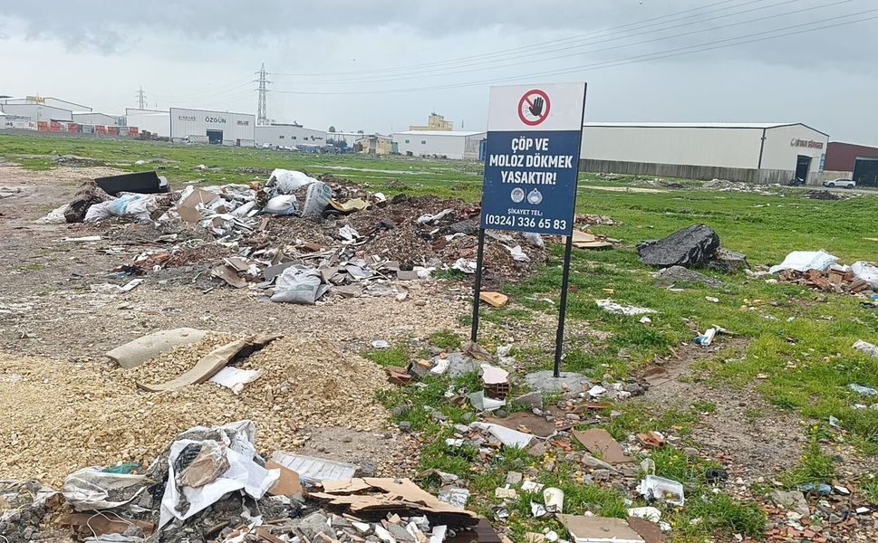 Şevket Sümer Mahallesi’nde bitmeyen çöp sorunu