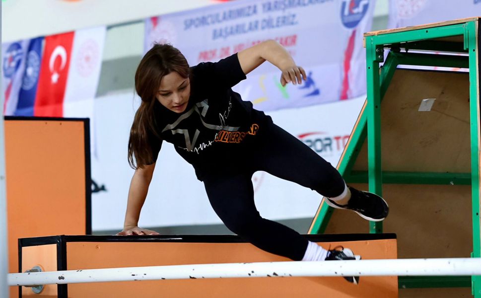 Parkur Cimnastik Türkiye Şampiyonası Mersin’de start aldı