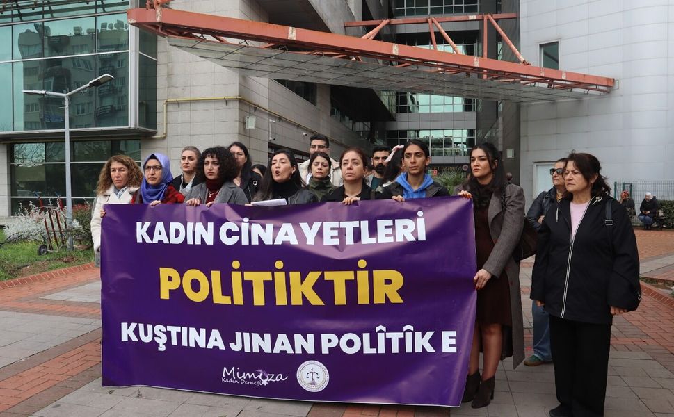 Mersin’de kadınların katledilmesine tepki: “Sistem sorumlu”