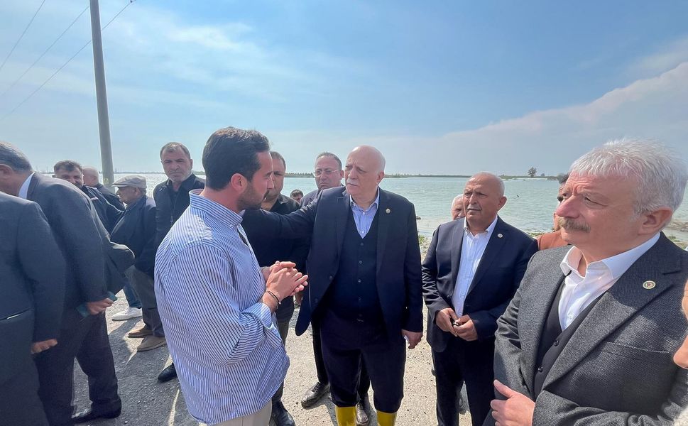 TZOB Genel Başkanı Şemsi Bayraktar, afet bölgesinde