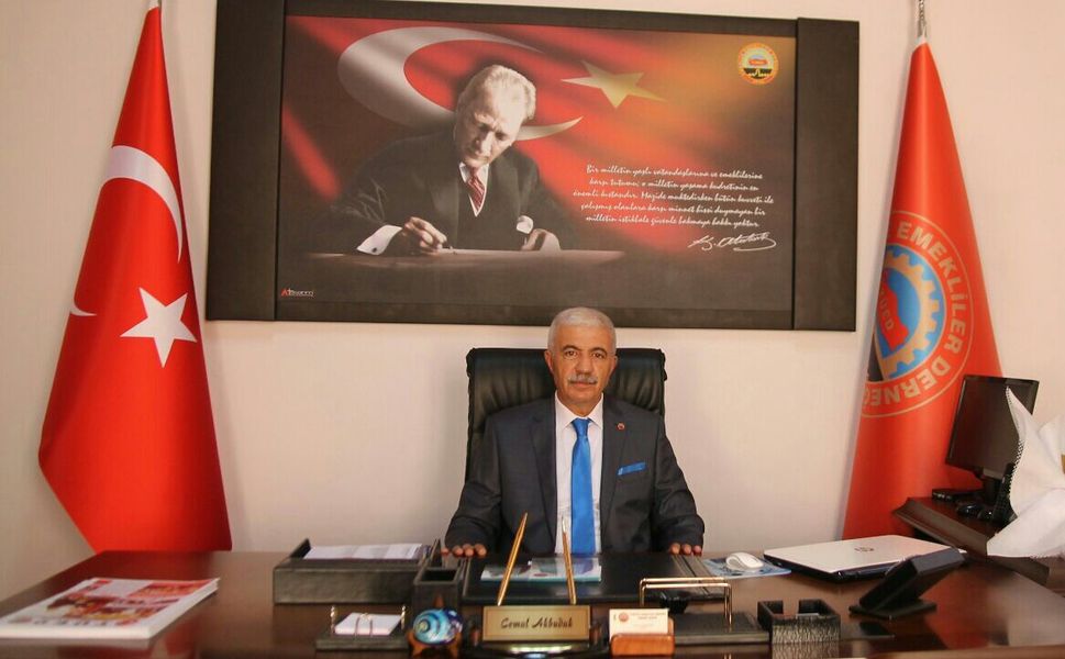 Emeklilerden ‘4 bin lira torun harçlığı bile değil’ çıkışı