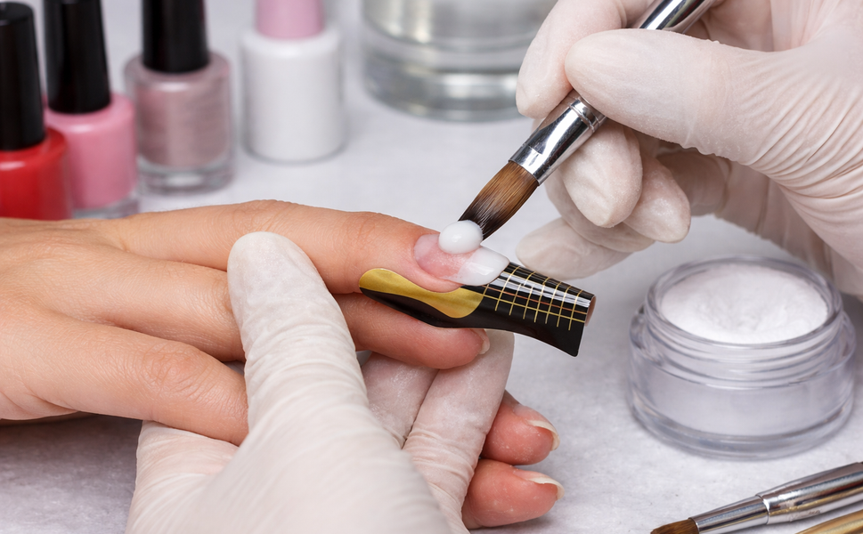 Mezitli Belediyesi'nden 'Protez Tırnak Eğitimi'