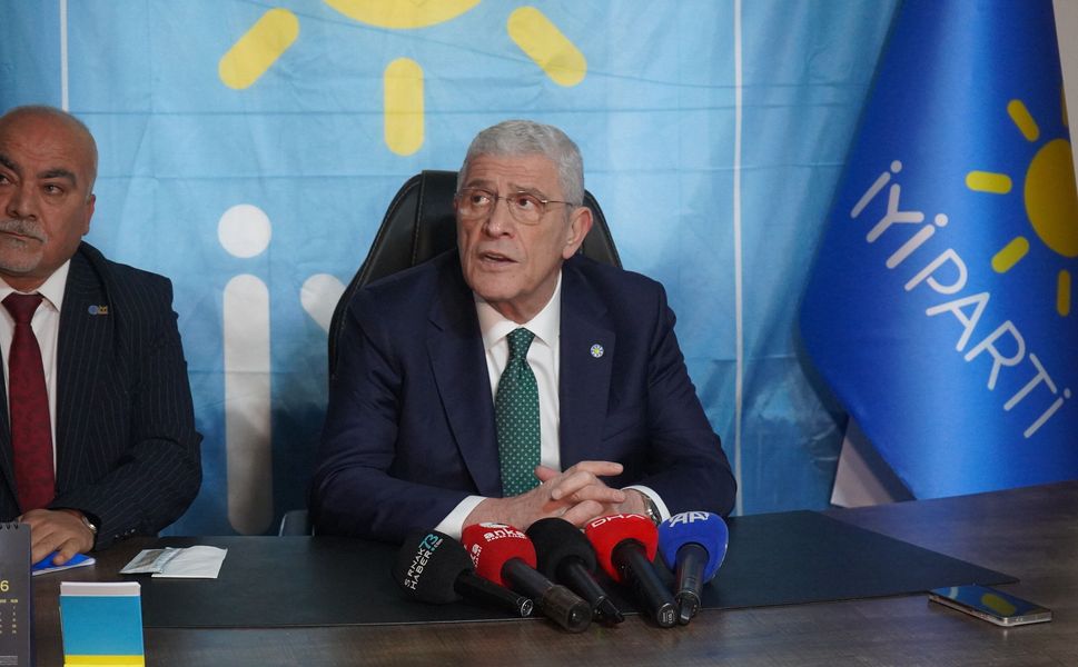 İran halkının geleceğini kendi azim ve kararı belirlemeli