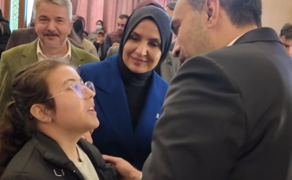 Mersin’de yetim çocuklara bayram şenliği