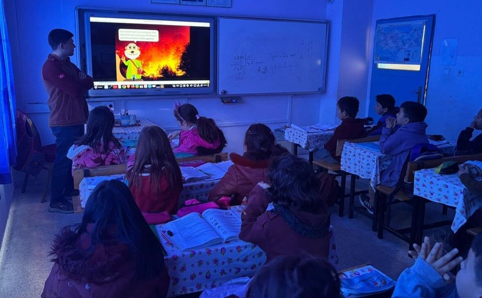 Öğrenciler orman yangınları hakkında bilgilendirildi