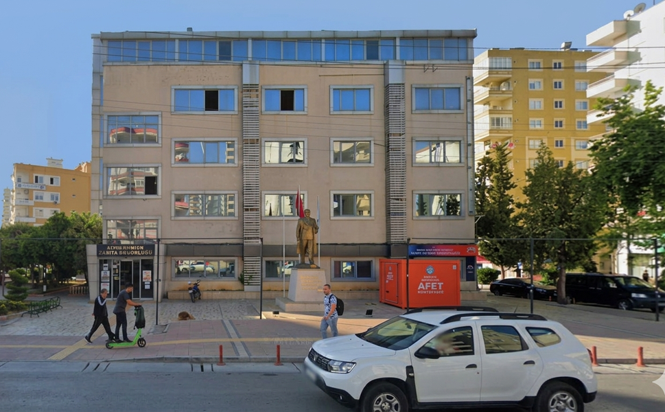 Eski Mezitli Belediyesi binası MESKİ tarafından satışa çıkarıldı