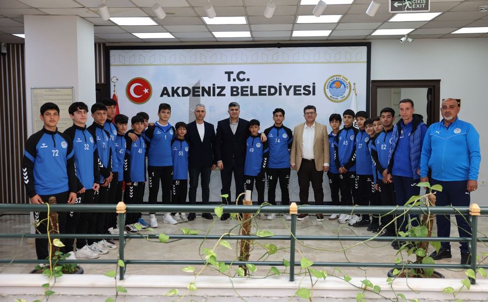 Akdeniz Belediye Spor U-14 Takımı Türkiye Şampiyonası yolunda