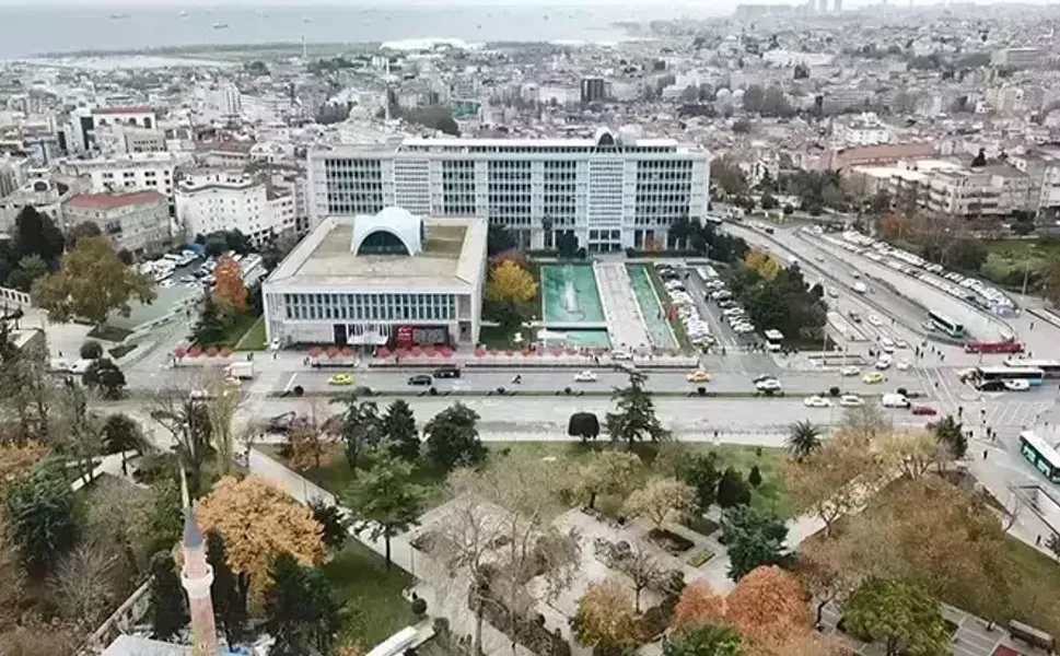 İBB’ye yönelik ‘yolsuzluk’ davası başlıyor