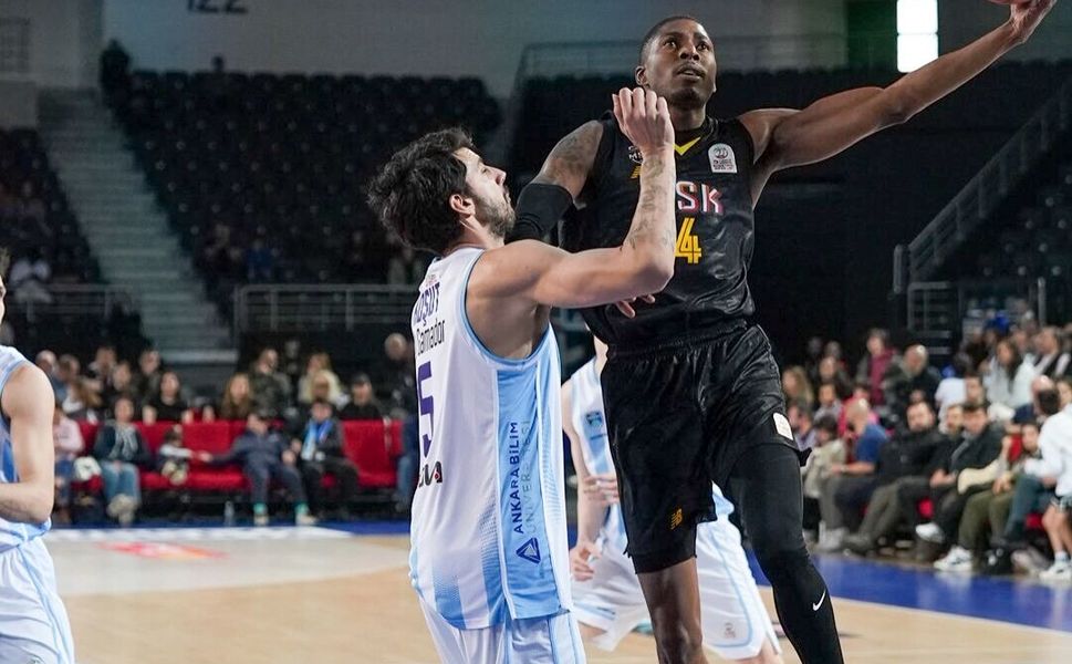 Play-off umudu önümüzdeki haftaya kaldı