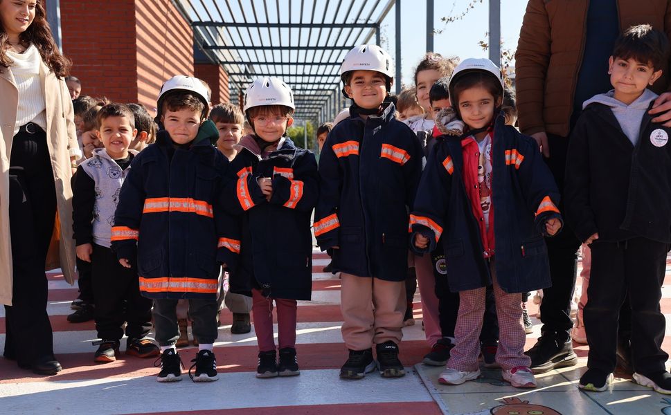 Geleceğin bilinçli bireyleri itfaiyecilik mesleğini yerinde tanıdı