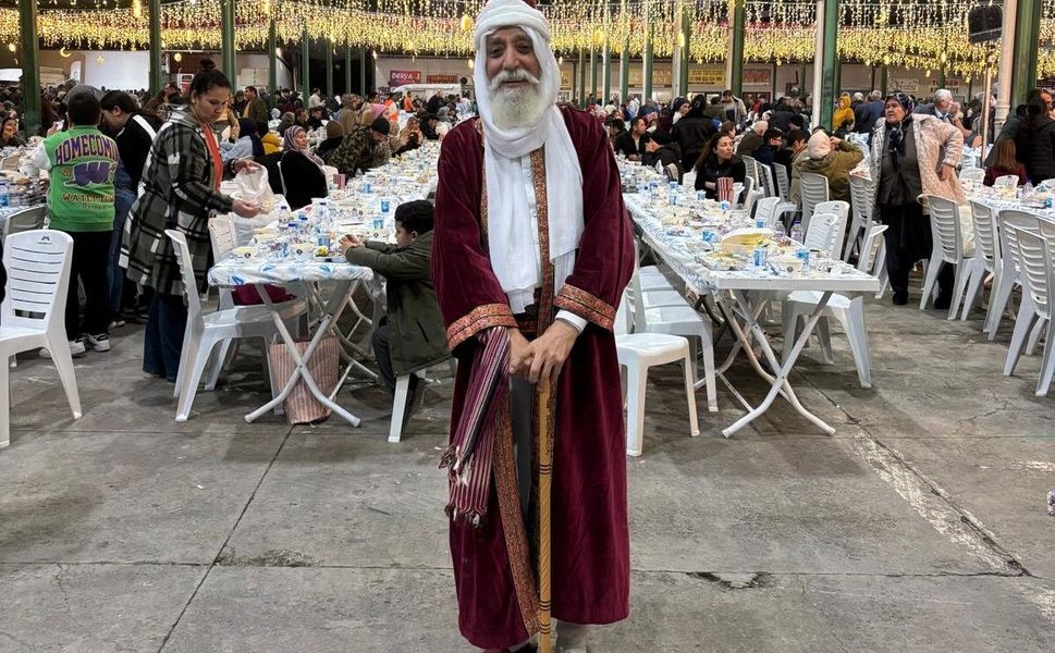 Tiyatrocular Ramazan eğlencesini Mersinlilerle buluşturuyor