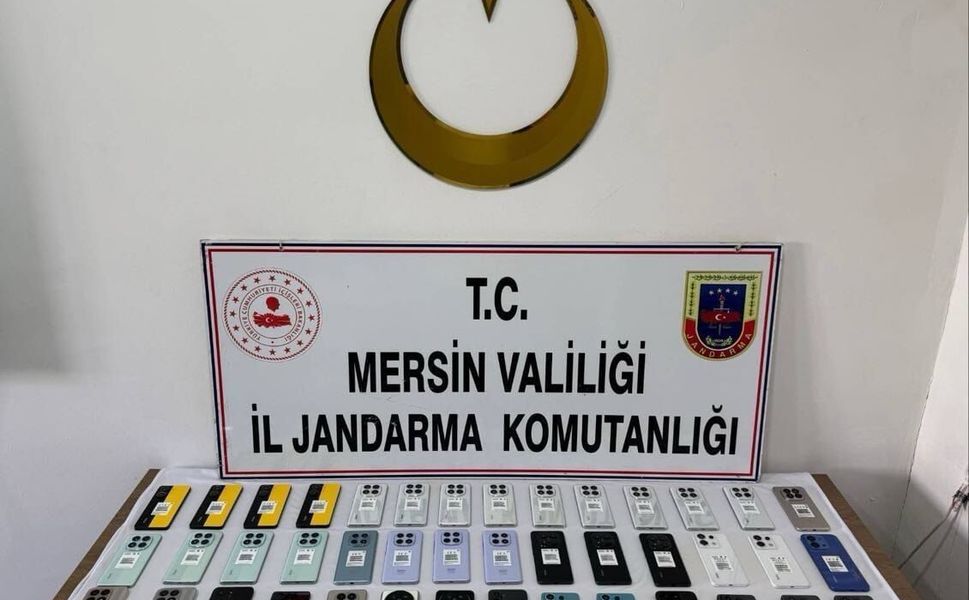 Mersin'de kaçak cep telefonu operasyonu düzenlendi