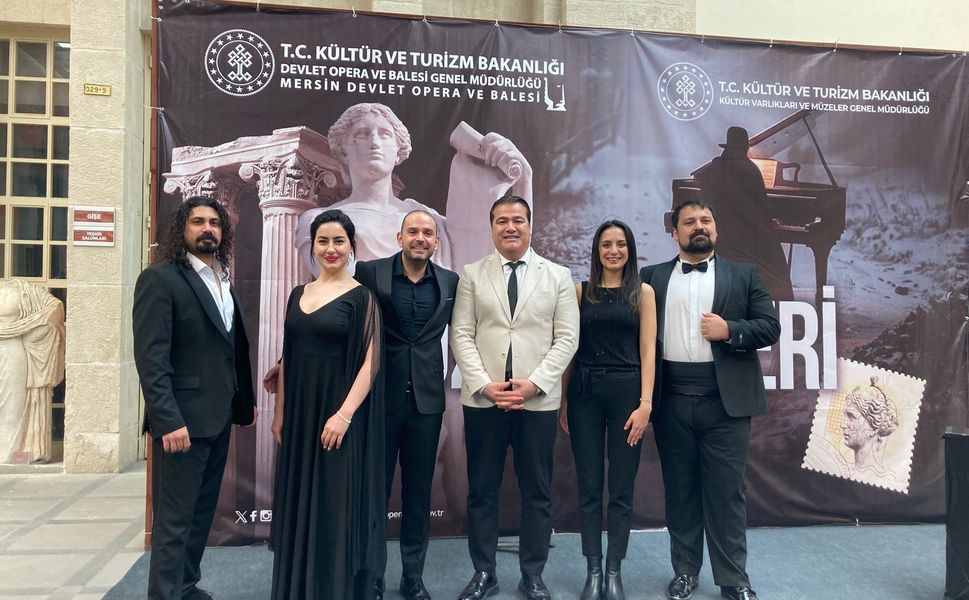 Napoliten Ezgiler Tarsus Müzesi'nde yankılandı