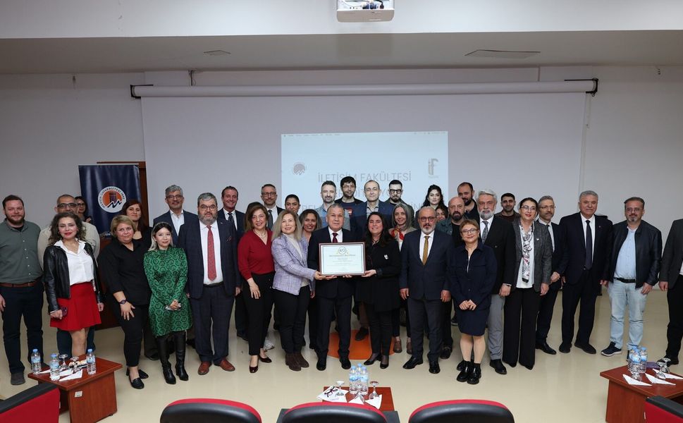 Mersin Üniversitesi'nde 'Akreditasyon Belgesi Takdim Töreni'