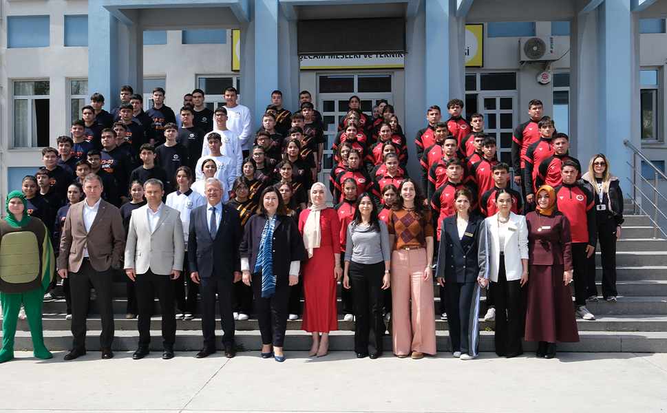 Şişecam Yöneticilerinden Özel Şişecam MTAL’ye Anlamlı Ziyaret