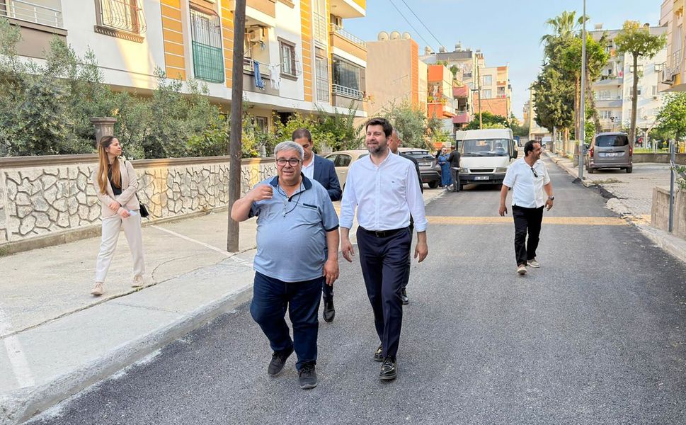Anıt Mahallesi’nde yollar sıcak asfaltla yenilendi