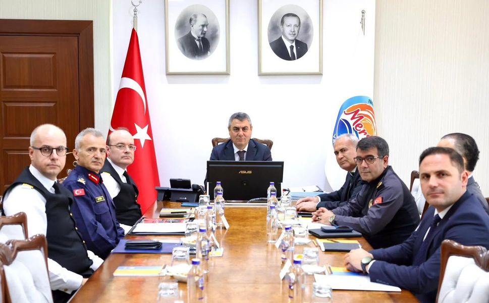 Vali Toros başkanlığında güvenlik ve asayiş toplantısı: 869 aranan şahıs yakalandı