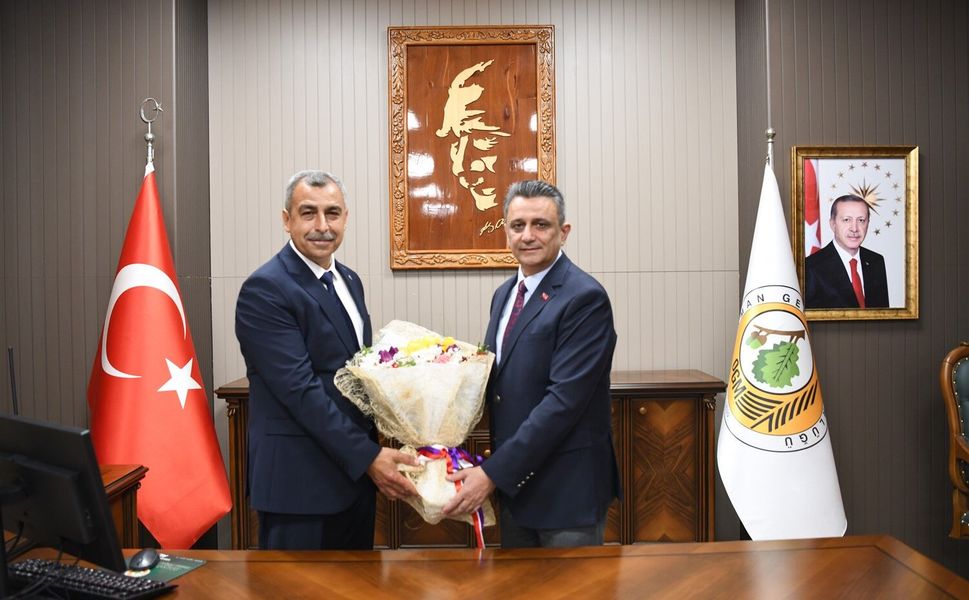 Mersin Orman Bölge Müdürlüğünde bayrak değişimi