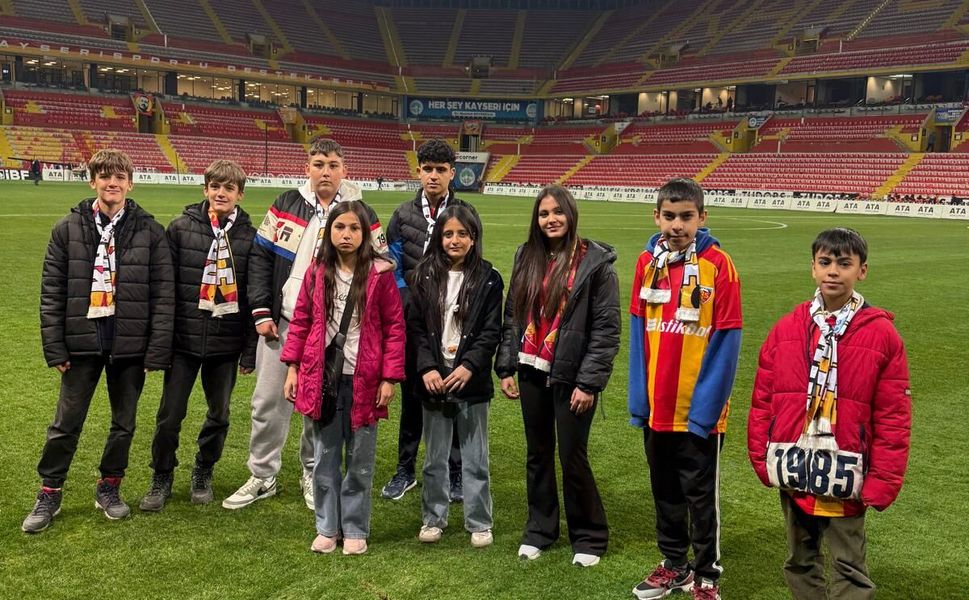 Maç izlemek için 800 kilometre mesafe kat ettiler