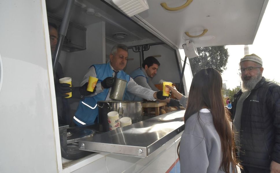 Fahrettinpaşa İlkokulu’nda gönülleri ısıtan ikram