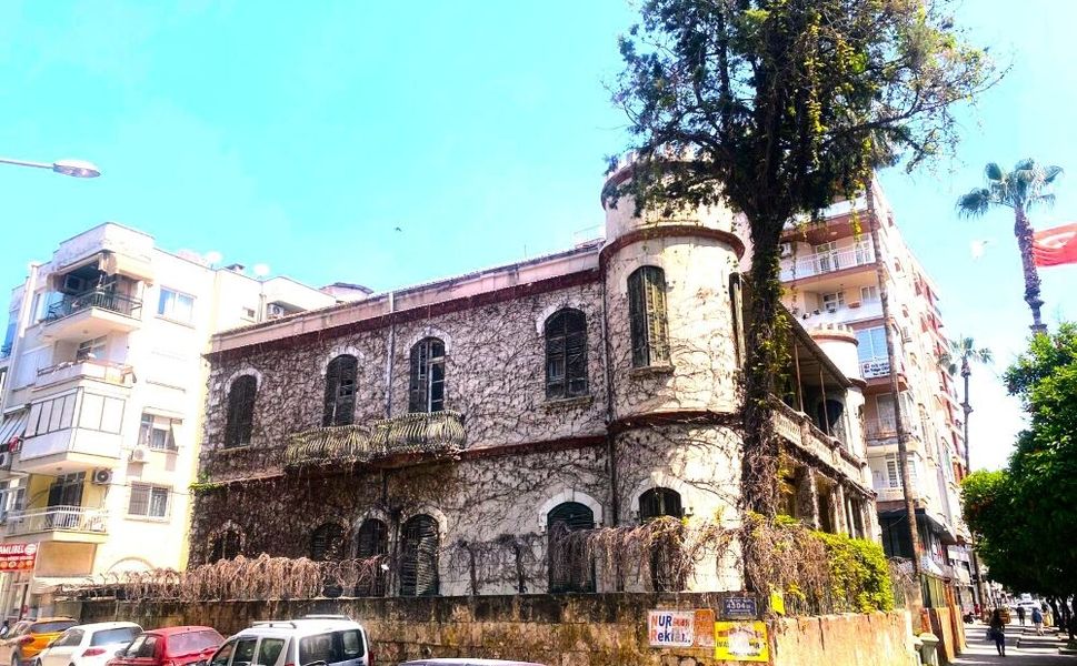 Mersin’in Sessiz Şatosu: Nacar Evi zamana yeniliyor