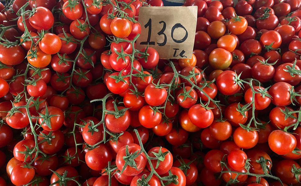 Domates bu hafta da pazarda şampiyonluğunu sürdürdü