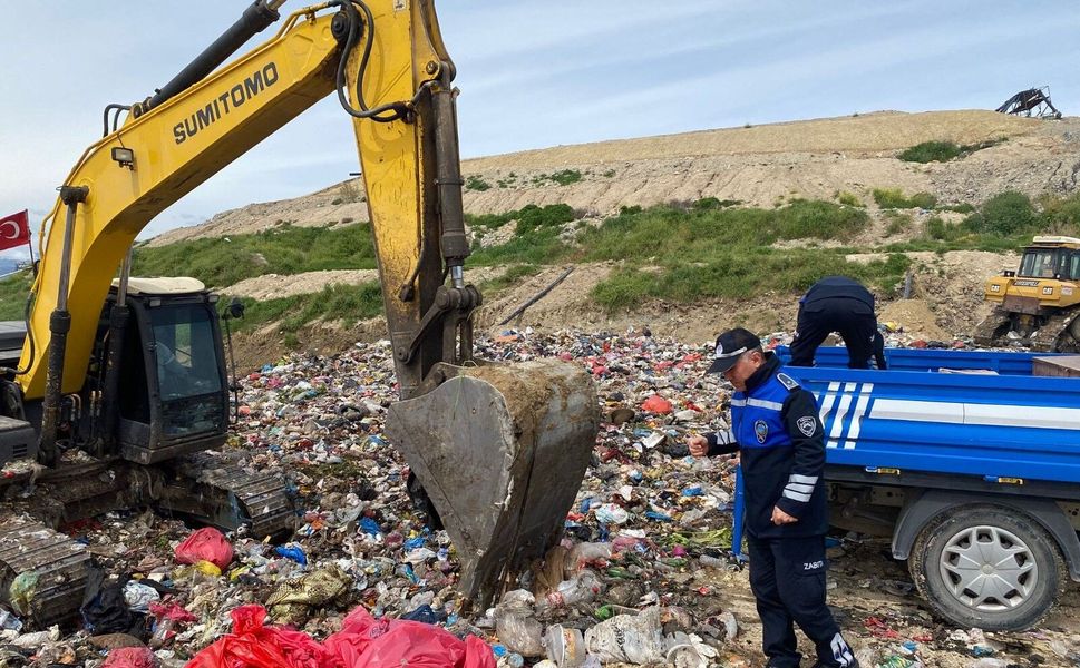 Sağlıksız şekilde taşınan çiğ köfte kolilerine el konuldu