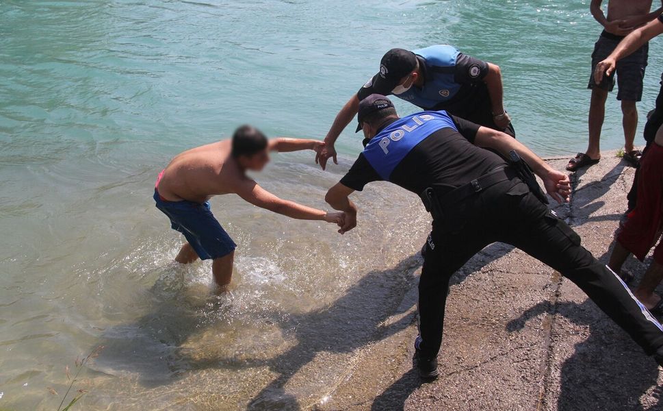 Sıcaklar başlamadan 3 kişi serinlemek amacıyla can verdi