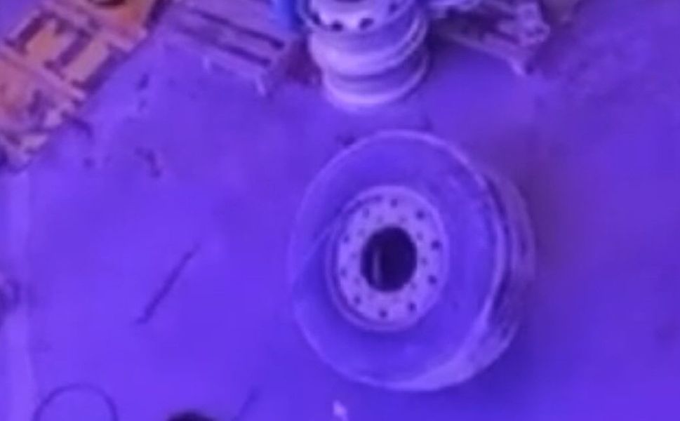 Mersin’de korkutan patlama: Kamyon lastiği bomba gibi patladı