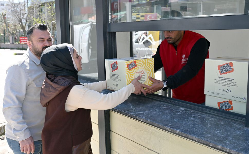 Büyükşehir’den fenilketonüri hastaları için gıda kolisi