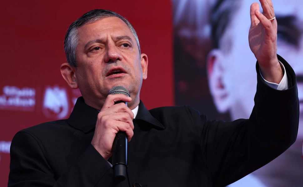 Özgür Özel: Parti büyük bir saldırı altında