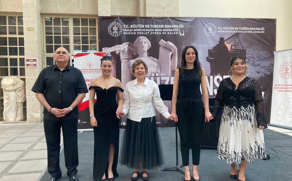 “Aşka Tutunan Ezgiler” Tarsus Müzesi’nde yankılandı