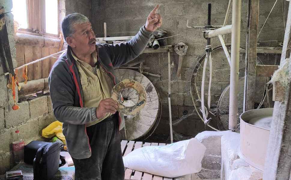Babasının Vasiyetini Değirmen Başında Yaşatıyor