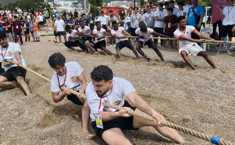 Silifke’de halat çekme turnuvası