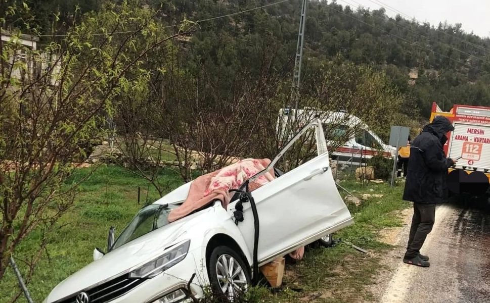 Karşı şeritte çarpıştılar: Silifke’de 1 ölü, 2 yaralı