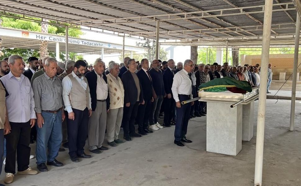 Yağ fabrikasındaki patlamada ölen işçi defin edildi