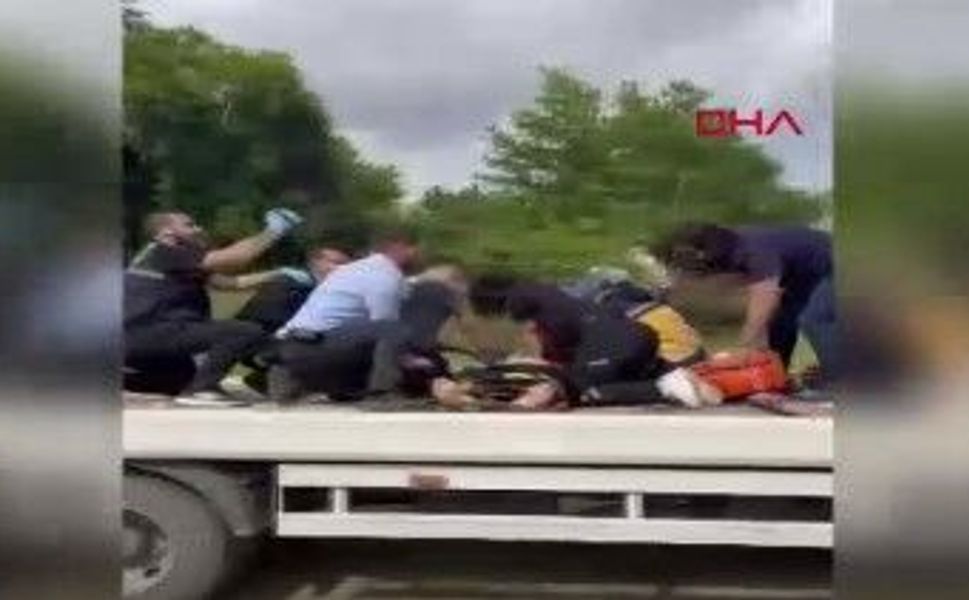 Irmağa düşen kadın, çekici üzerindeki müdahaleyle hayata tutundu