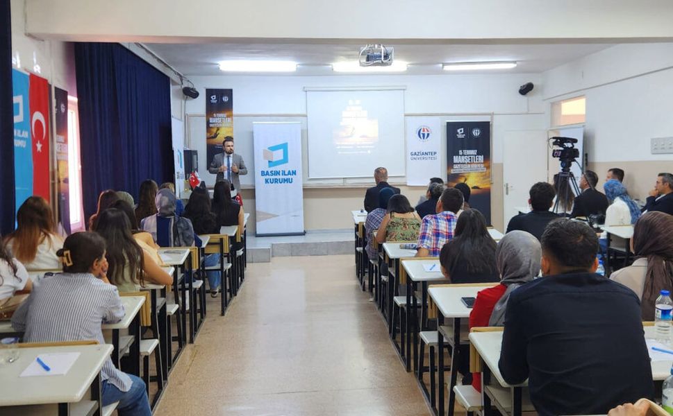 15 Temmuz direnişinin manşetlerini öğrenciler attı