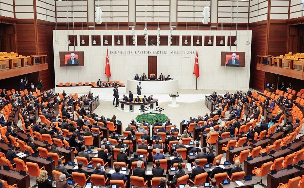 TBMM'de emniyet teşkilatıyla ilgili düzenlemeleri de içeren teklifin görüşmeleri sürecek