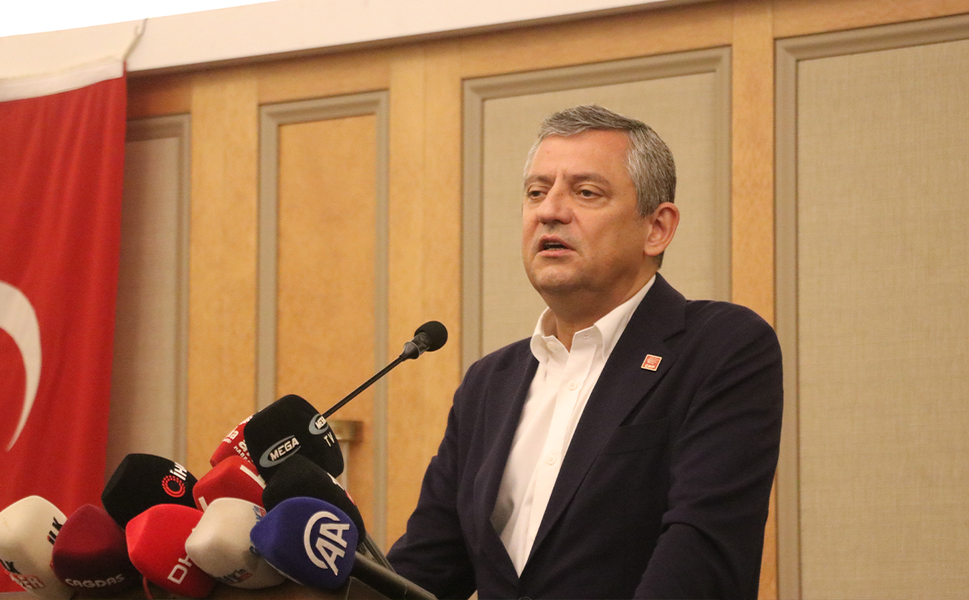 Özgür Özel: Ya bu oyunu bozacağız ya yeni bir yol açacağız
