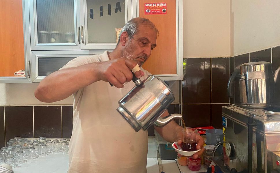 Dostunun emanetini yaşatıyor: Kahvehane kültürüne sahip çıkıyor