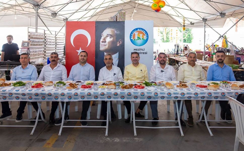Başkan Tuncer, esnafla kahvaltıda buluştu
